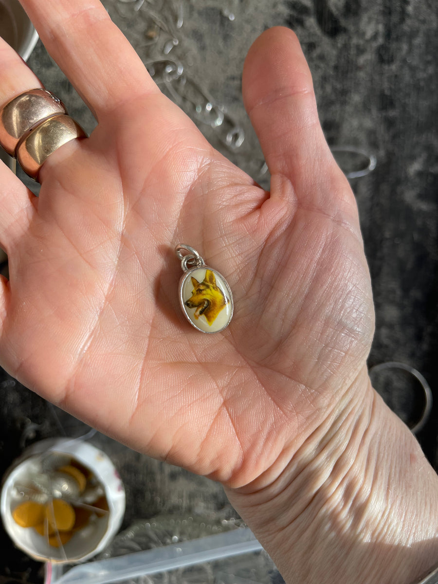 MENAGERIE // 11 - Baron pendant