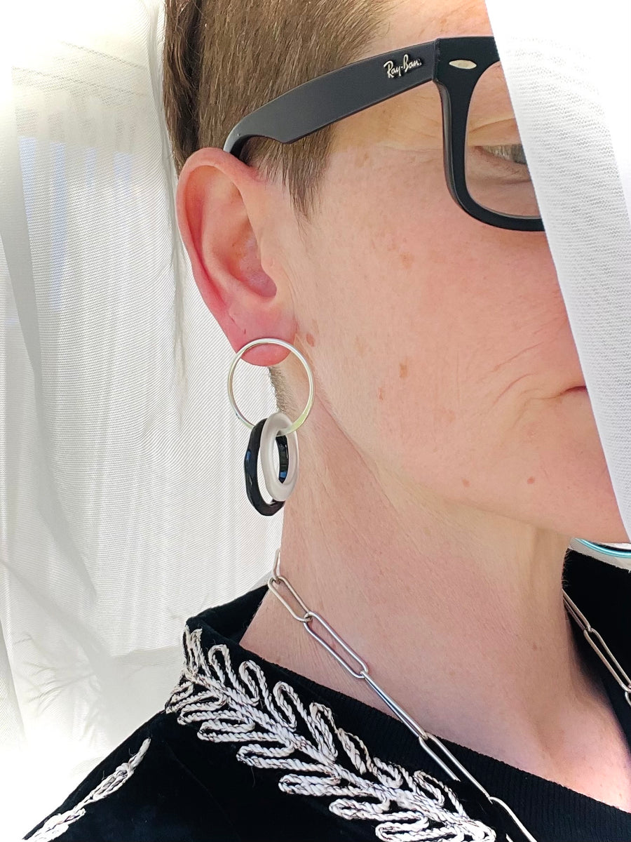 Belinda earrings - black & frosty clear