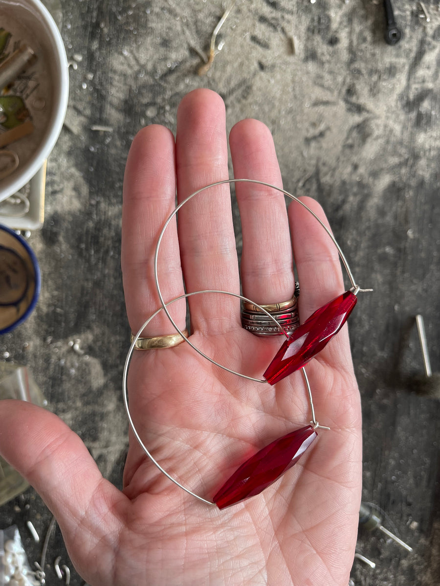Jumbo hoop earrings - 1940s red
