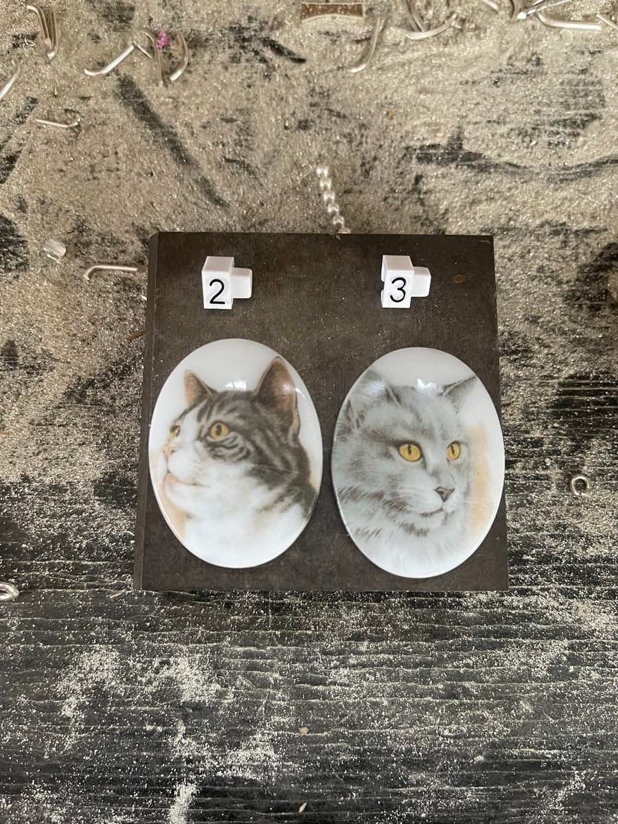 MENAGERIE // 8 - cat pendant