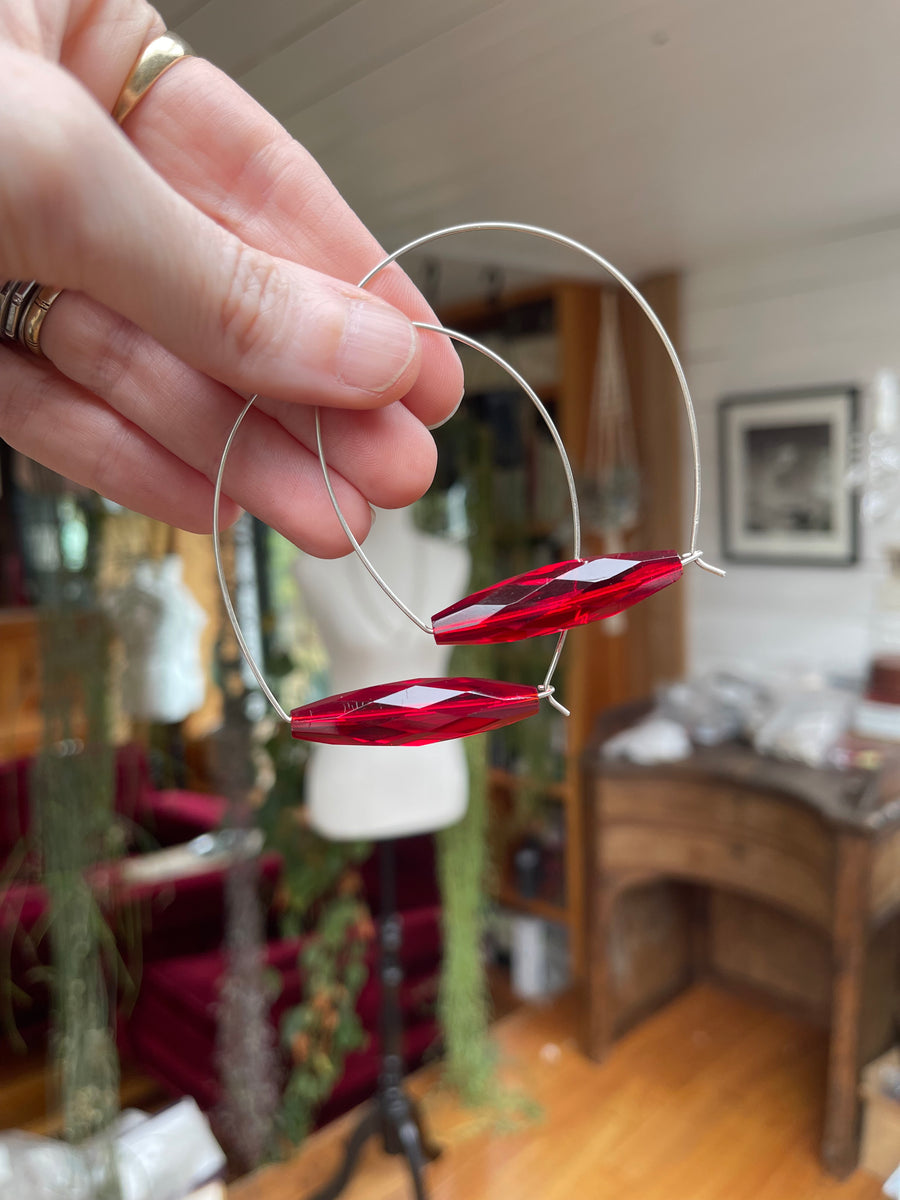 Jumbo hoop earrings - 1940s red