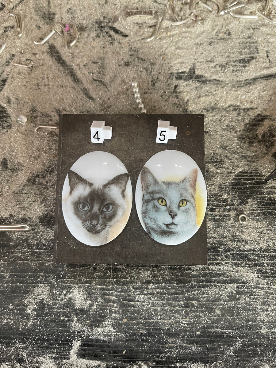 MENAGERIE // 8 - cat pendant