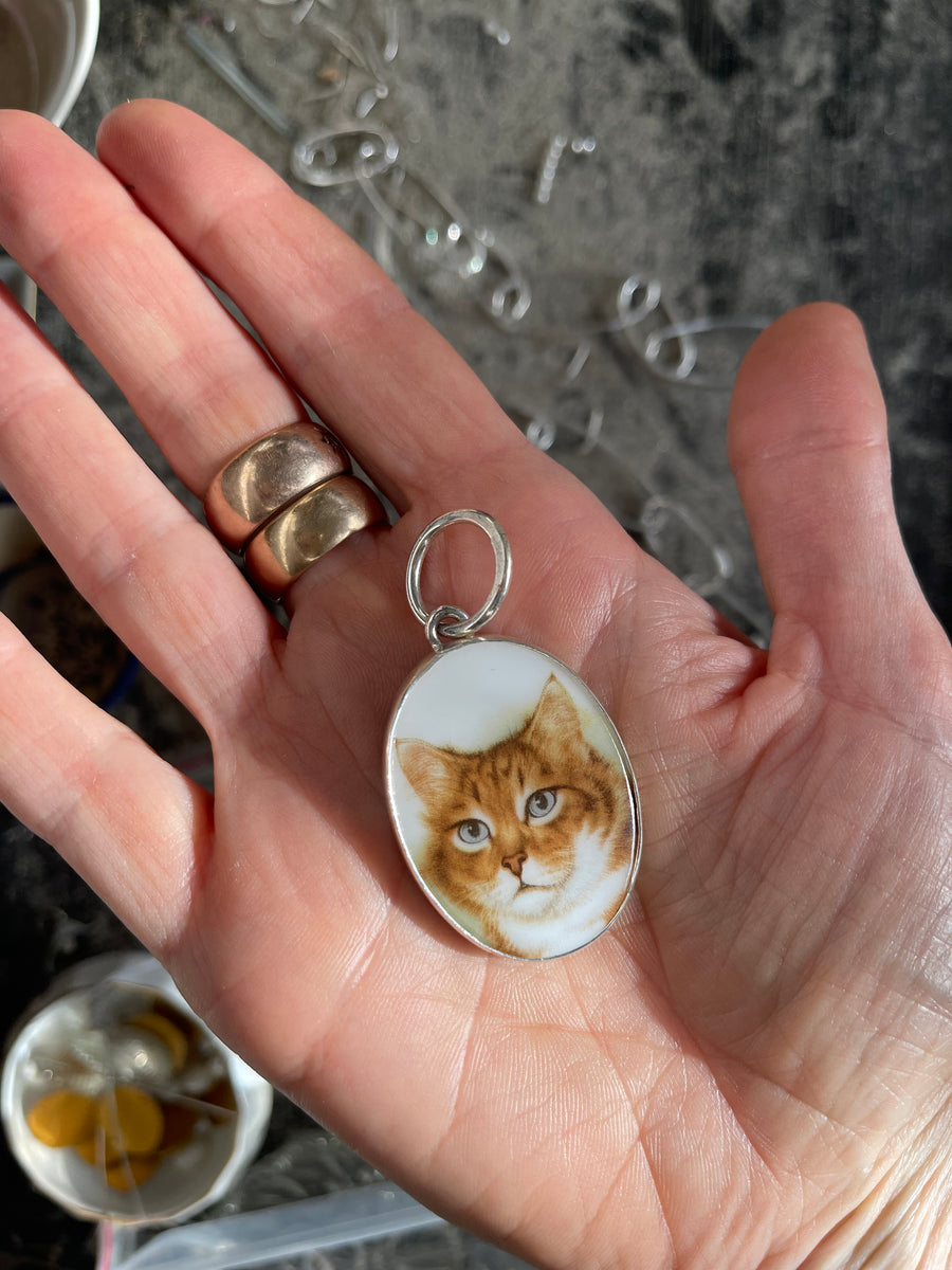 MENAGERIE // 8 - cat pendant