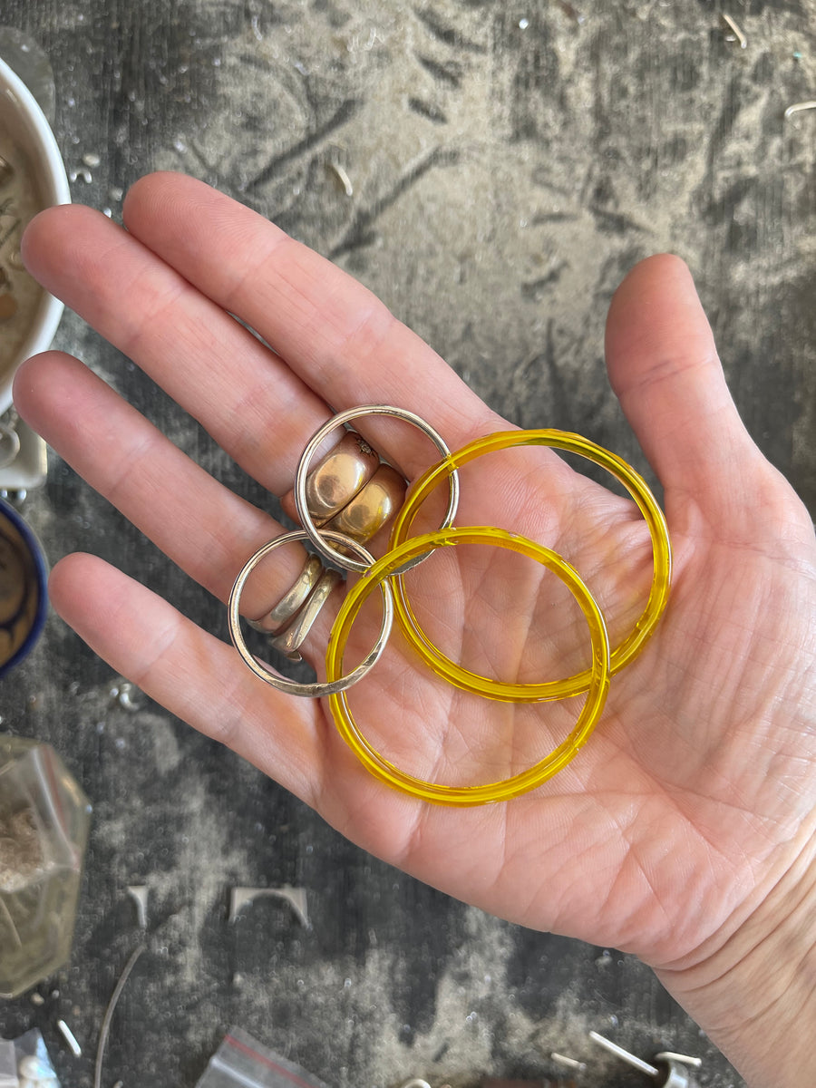 Belinda earrings - yellow with gold spots